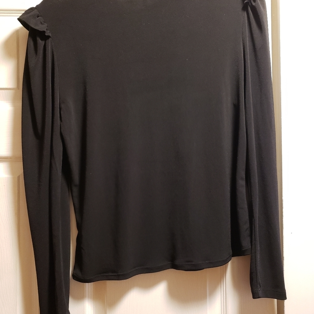 🌼Ladies top - Picture 4 of 4
